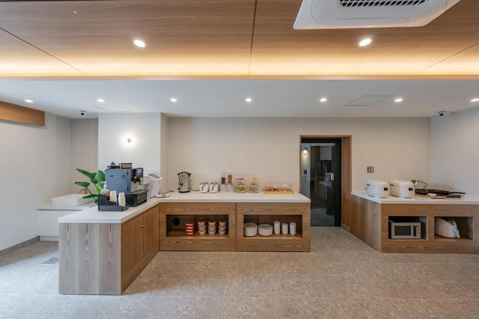 H-Avenue Hotel Munhyeon Pusan
