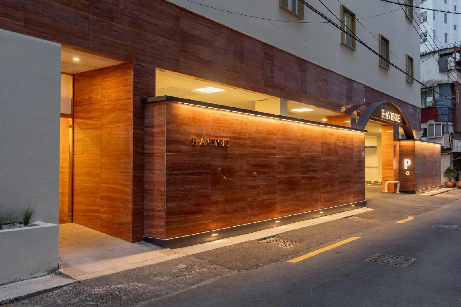 H-Avenue Hotel Munhyeon Busan