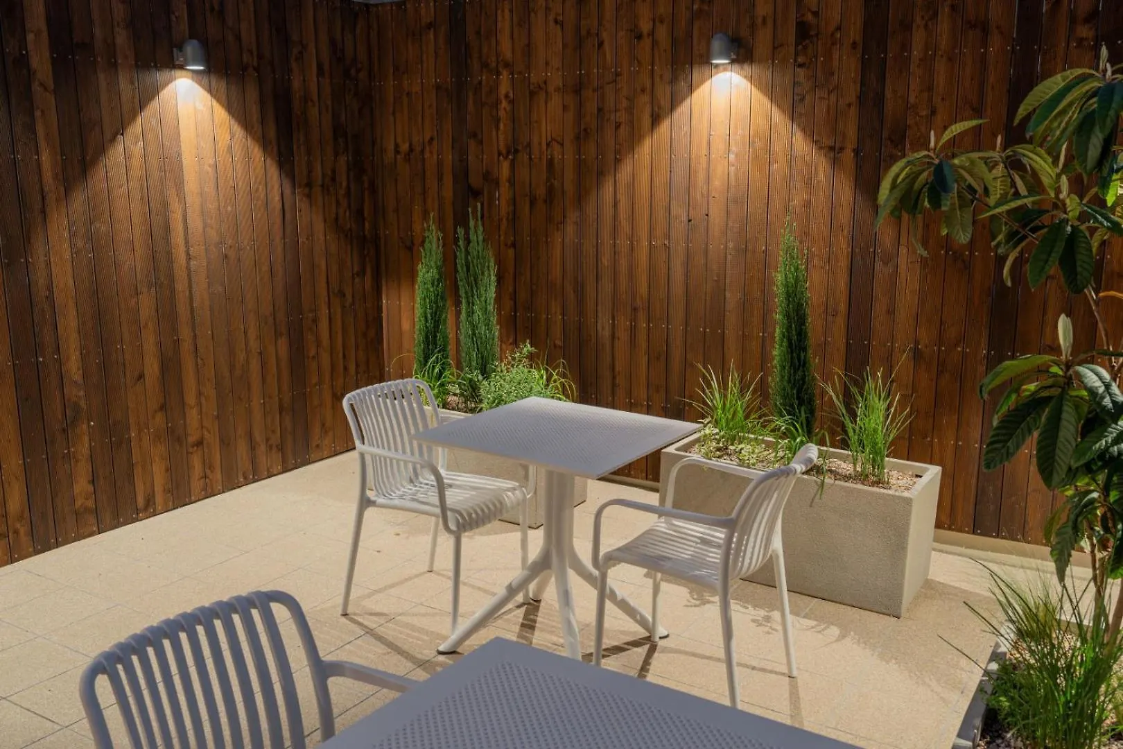 H-Avenue Hotel Munhyeon Busan
