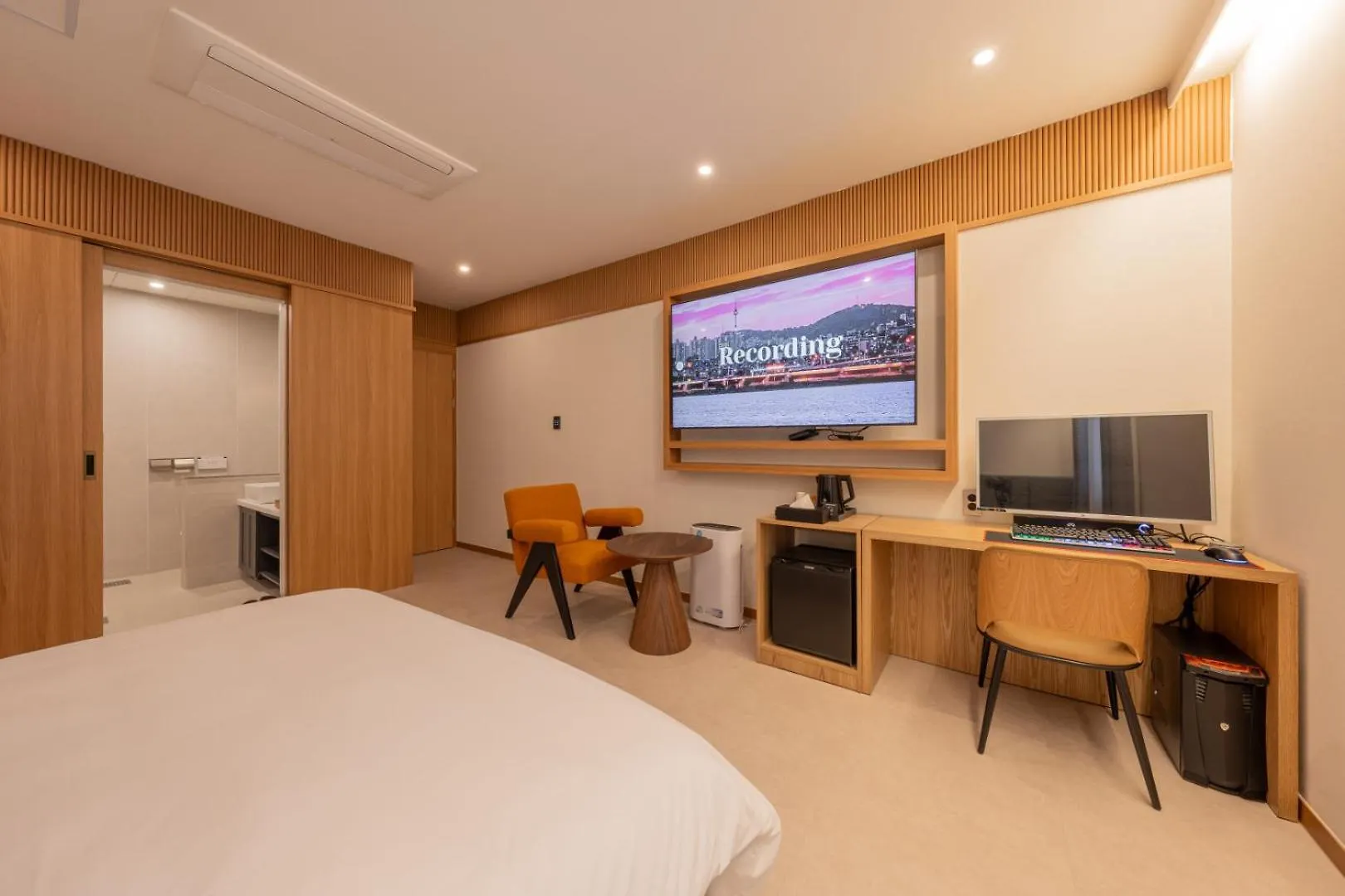 H-Avenue Hotel Munhyeon Busan