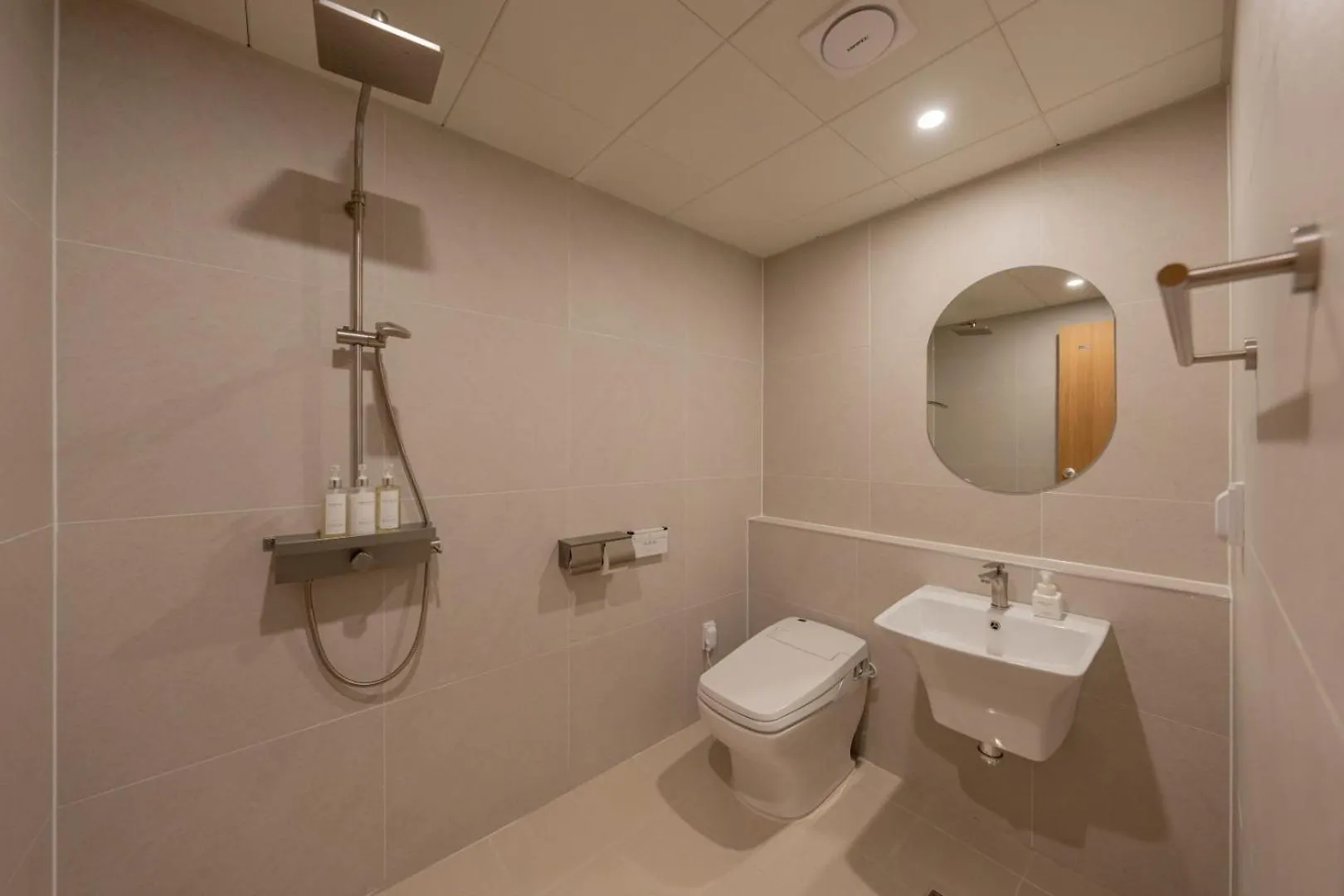 H-Avenue Hotel Munhyeon Busan